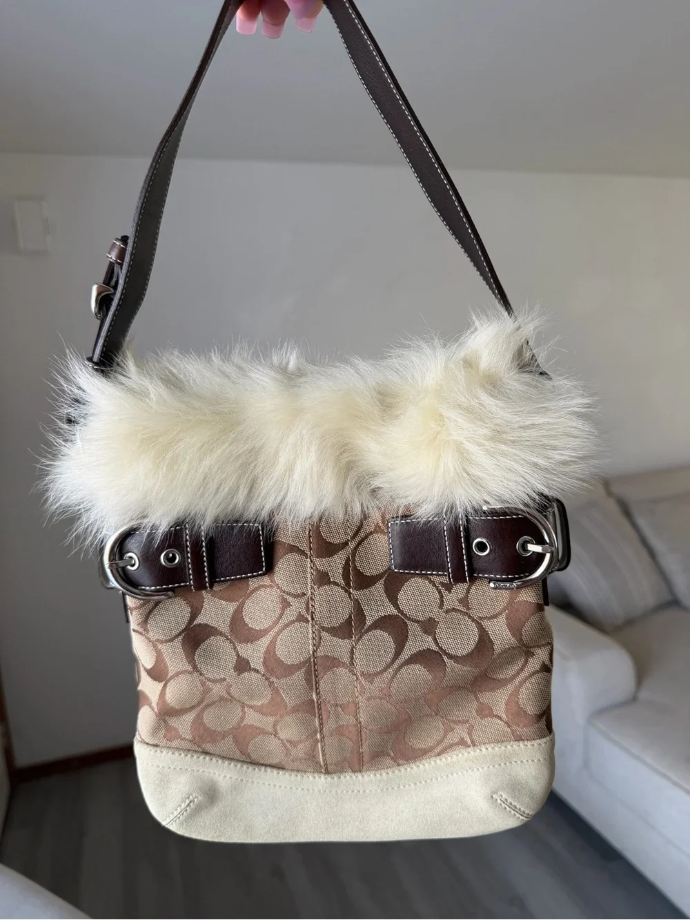 Vintage y2k Coach Brown Signature Canvas Shoulder Bag with Cream Fur Trim